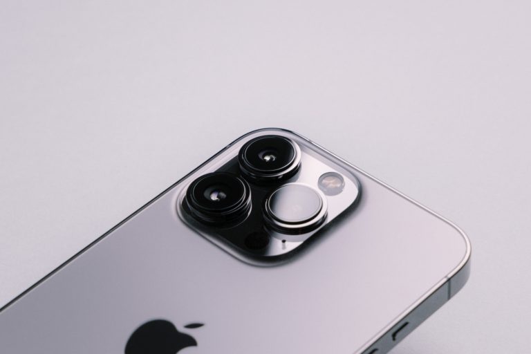 Kuo: Apple Will Keep iPhone 14 Pro Camera Bump, Houses 48MP System